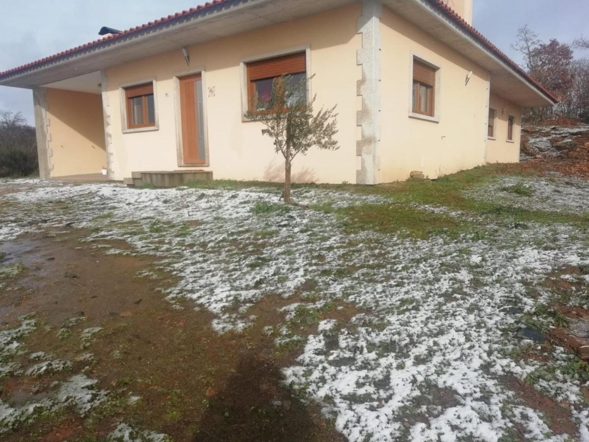 Casa Da Fonte Em Prada, Vinhais Exterior foto
